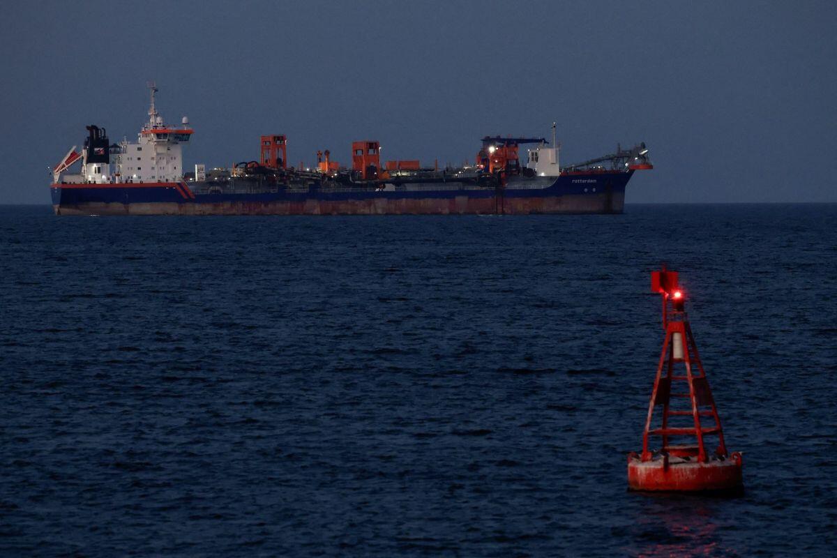 Iran bác khả năng đóng cửa Eo biển Hormuz, yêu cầu tàu thuyền phối hợp với hải quân khi đi qua