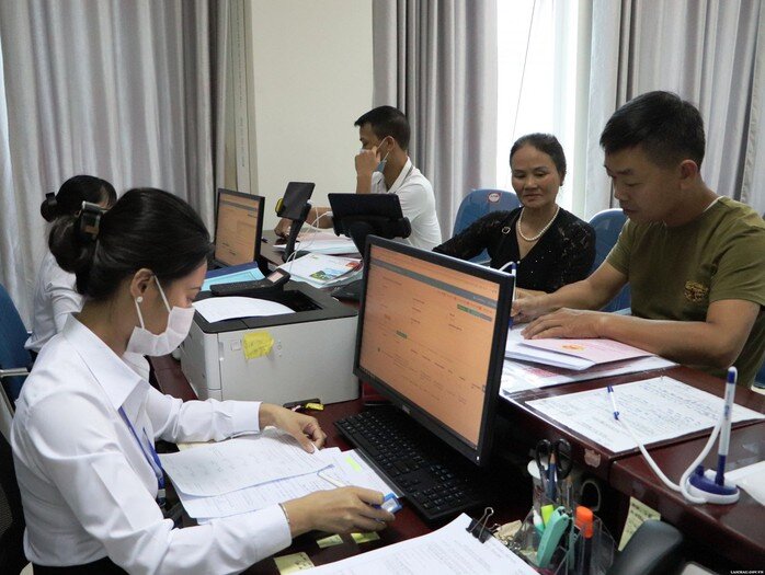 Tăng lương cơ sở 8%: Tiền lương không thể là câu chuyện "vá víu" từng năm