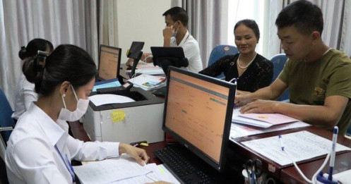 Tăng lương cơ sở 8%: Tiền lương không thể là câu chuyện "vá víu" từng năm