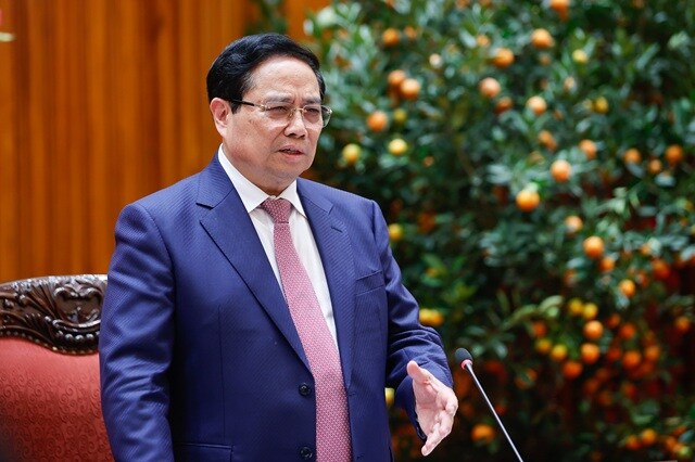 Thủ tướng: Không để thiếu xăng dầu trong mọi trường hợp, xem xét bố trí ngân sách hỗ trợ bình ổn giá