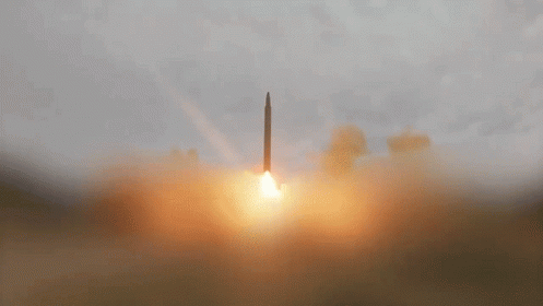 Iran lần đầu phóng tên lửa hạng nặng Sejjil vào Israel
