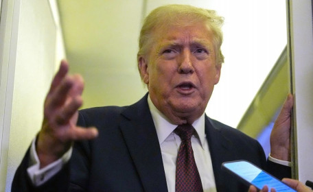 Tổng thống Mỹ Trump nói có thể hoãn thăm Trung Quốc, cảnh báo 'điều rất tồi tệ' với NATO