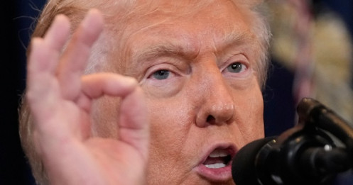 Tổng thống Donald Trump cảnh báo "sốc" NATO