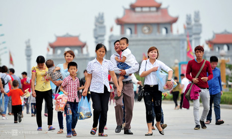 Lao động cắt phép, trường hoán đổi lịch học để nối dài kỳ nghỉ lễ 9 ngày