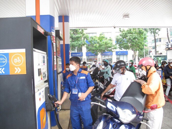 Giá xăng dầu bao giờ hạ nhiệt?
