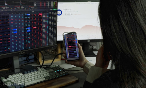 Mua đúng 'đáy' chứng khoán có lãi tốt hơn không?