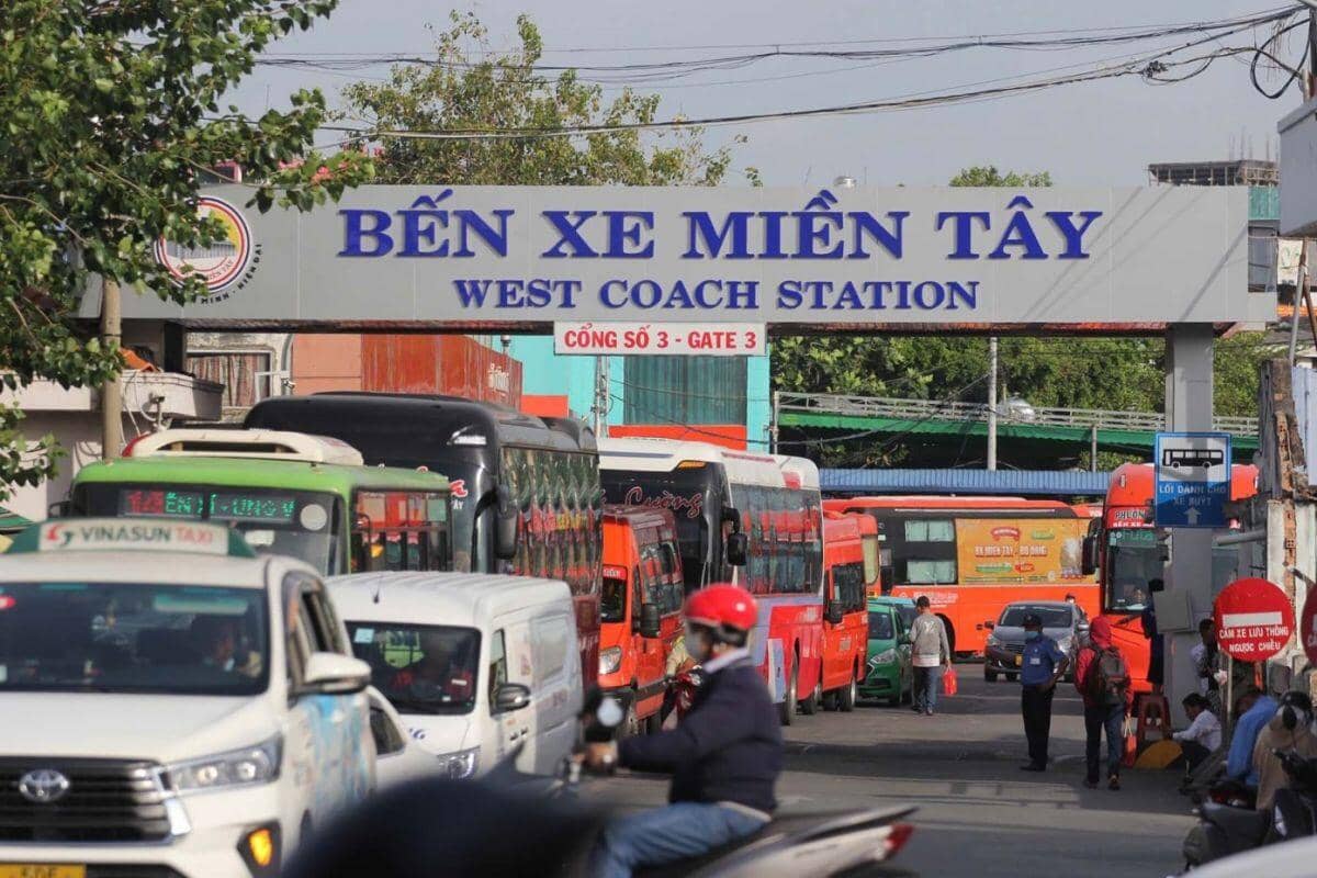 Đề xuất giảm 50% phí, hạ thuế nhiên liệu đối phó căng thẳng Trung Đông
