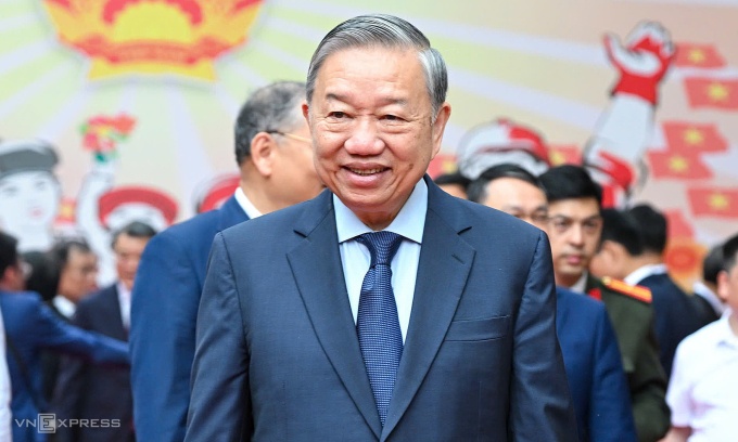 "Đại biểu phải vì lợi nước, quên lợi nhà, vì lợi chung, quên lợi riêng"