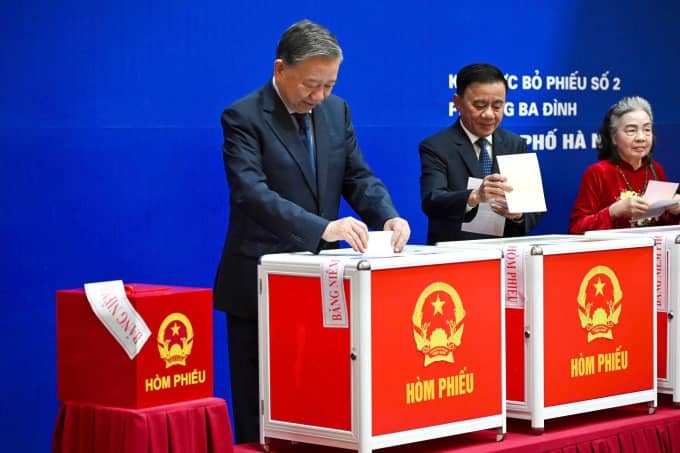 "Đại biểu phải vì lợi nước, quên lợi nhà, vì lợi chung, quên lợi riêng"