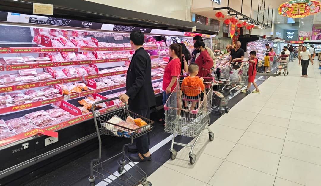 Doanh nghiệp gồng mình 'kìm giá'