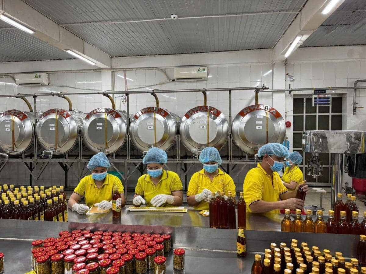Doanh nghiệp gồng mình 'kìm giá'