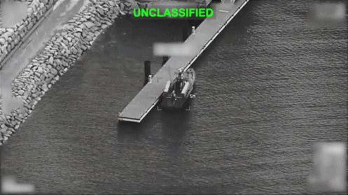 Mỹ huy động cường kích và trực thăng tấn công để khai thông eo biển Hormuz