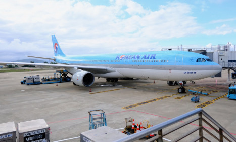 Nhiều hãng hàng không quốc tế đến Việt Nam tăng giá vé, phụ thu nhiên liệu