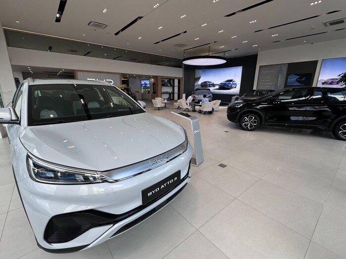Hơn 10.000 ô tô Trung Quốc nhập về Việt Nam, tăng mạnh hơn 85 %