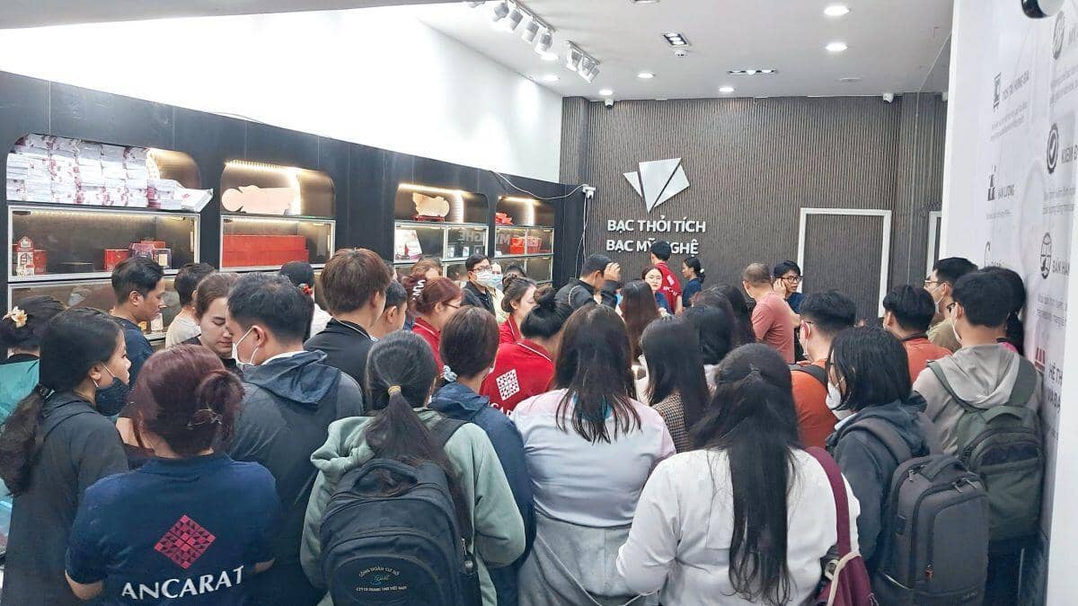 Dự báo giá bạc 2026: Nhà đầu tư mất ngủ vì biến động lớn