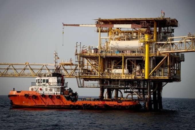 Các nhà máy lọc dầu châu Á tìm mua dầu Iran