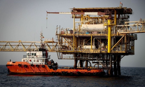 Các nhà máy lọc dầu châu Á tìm mua dầu Iran