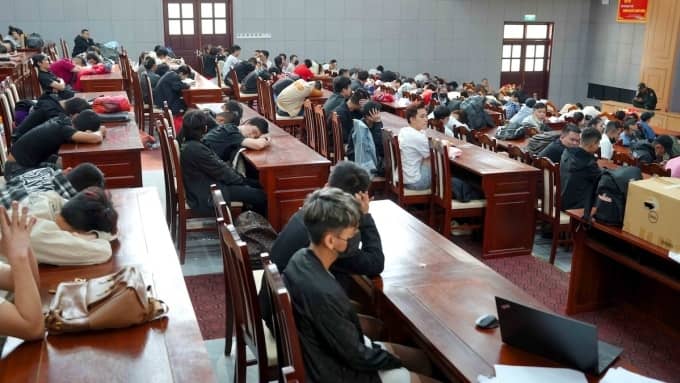 344 người sập bẫy 'việc nhẹ lương cao' ở Campuchia được trả về nước