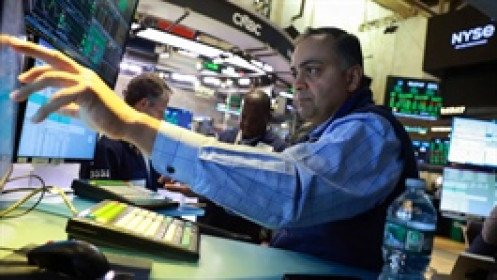 Dow Jones bật tăng hơn 600 điểm khi ông Trump nói Mỹ - Iran “đàm phán tích cực”