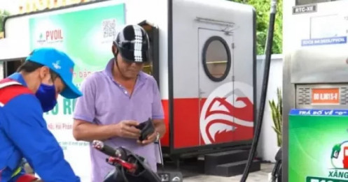 Bán xăng E10 trên toàn quốc trong tháng 4