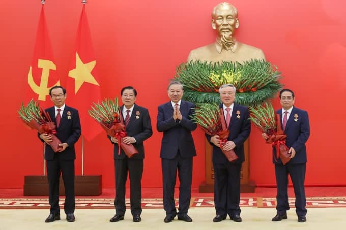 Thủ tướng Phạm Minh Chính nhận Huân chương Quân công hạng nhất
