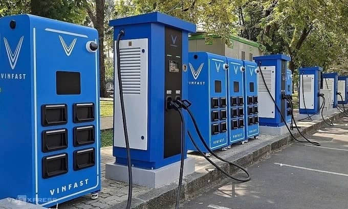 TP HCM yêu cầu lắp 3.000 tủ đổi pin xe máy điện trong tháng 4
