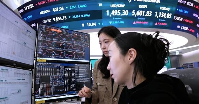 Nối gót Phố Wall, chứng khoán châu Á trở lại ấn tượng, Kospi vọt hơn 6%