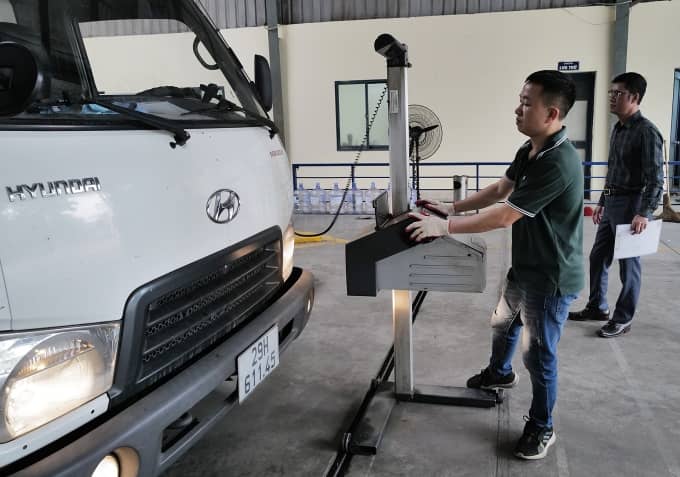 Bỏ dán tem kiểm định trên kính ôtô từ năm 2027