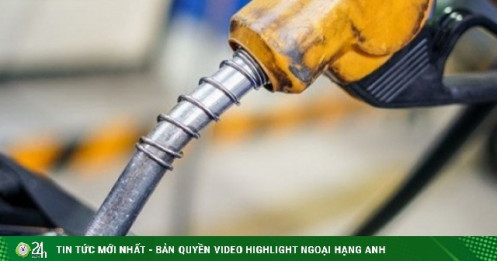 Giá xăng dầu Việt Nam rẻ hơn các nước, xuất hiện nạn gom hàng bán qua biên giới