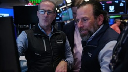 S&P 500 tăng 4 phiên liên tiếp