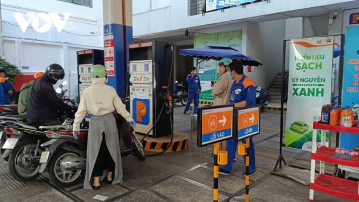 Nhiều cửa hàng xăng dầu chưa triển khai bán xăng sinh học E10