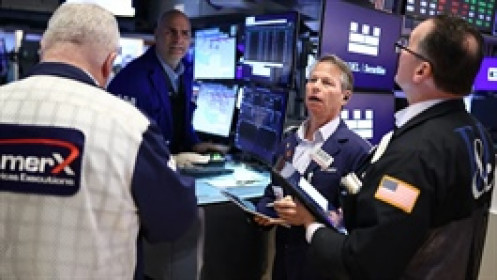 S&P 500 tăng nhẹ chờ thông tin Mỹ-Iran