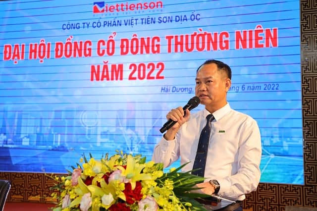 Cựu Chủ tịch AAV bán mạnh cổ phiếu khi doanh nghiệp đối mặt nguy cơ hủy niêm yết