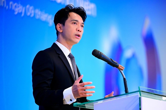 Ông Trần Hùng Huy: 'Sẽ phát triển ACB thành tập đoàn tài chính'