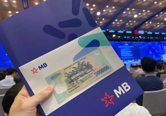 Chuyện chiếc phong bì tại ĐHĐCĐ: Từ quà tri ân, chiến lược đầu tư, đến sự phát triển của thị trường