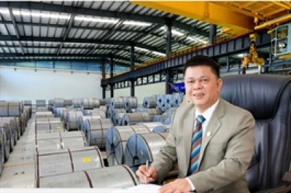 Con trai Chủ tịch muốn mua thêm hàng triệu cổ phiếu, thị giá NKG tăng trần