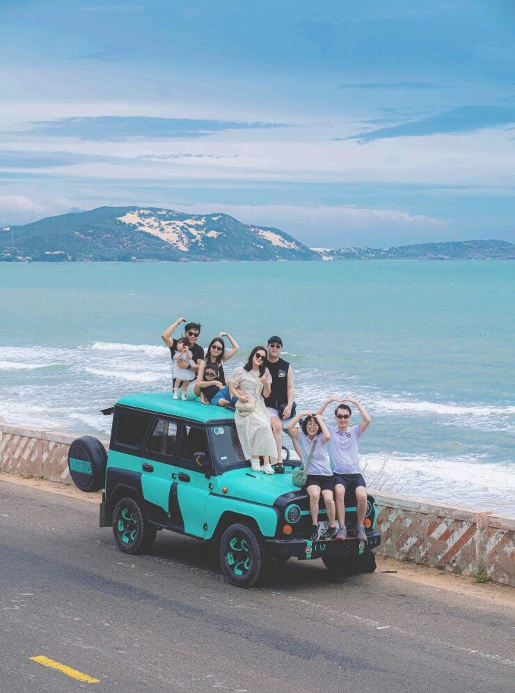 Vé máy bay kỳ nghỉ 30/4 'siêu tốn', khách chọn lái xe 1.500km, chi tiền ở resort