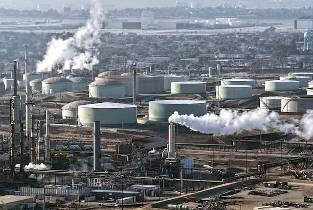 Giá dầu WTI lao dốc gần 8%