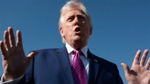 Ông Trump lại dọa sa thải Chủ tịch Fed nếu ông không tự rời nhiệm sở