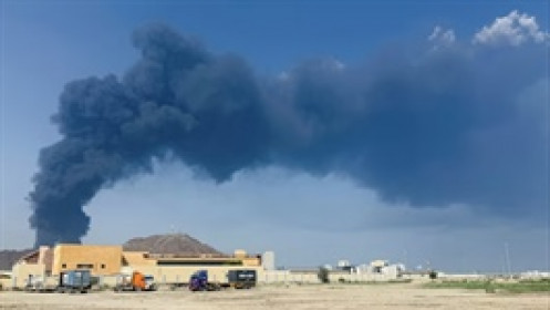 Thế giới rối loạn, chứng khoán toàn cầu vẫn lập đỉnh