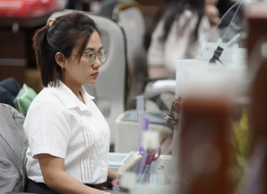 Lương cơ sở 'chỉ bằng 56% lương tối thiểu vùng' trong doanh nghiệp