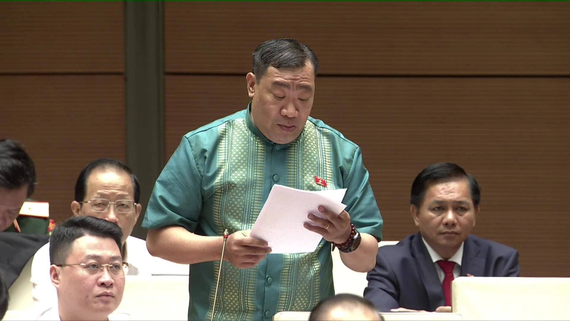 'Cần nâng lương cơ sở lên tối thiểu 2,65 triệu đồng'