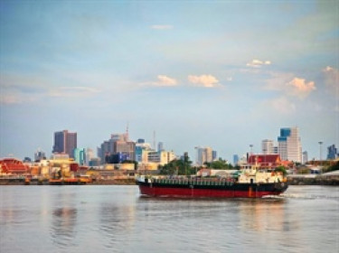 Dầu Brent vượt 100 USD/thùng sau khi Iran bắt giữ tàu, Mỹ duy trì phong tỏa