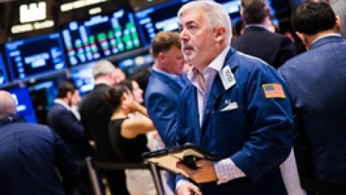 S&P 500, Nasdaq khởi sắc nhờ kỳ vọng nối lại đàm phán Mỹ-Iran