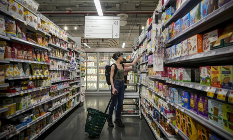 Niềm tin người tiêu dùng Mỹ thấp kỷ lục