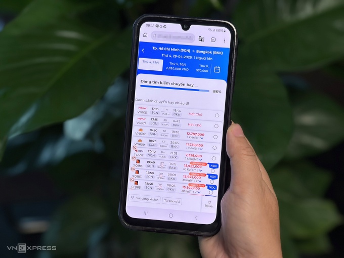 Giá vé máy bay quốc tế dịp 30/4 leo thang