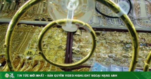 Tối 29-4, giá giảm tiếp, người mua vàng SJC, vàng nhẫn 1 tháng qua lỗ 15 triệu đồng