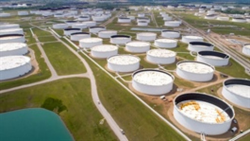 Giá dầu Brent hạ nhiệt sau khi chạm 126 USD/thùng