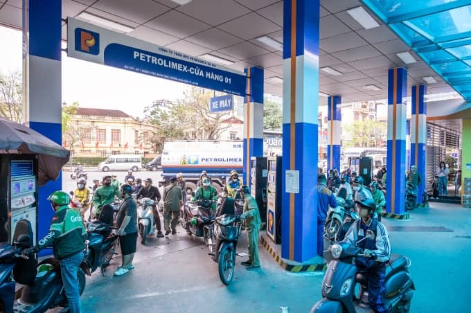 Chính phủ bãi bỏ 184 thủ tục hành chính và 890 điều kiện kinh doanh