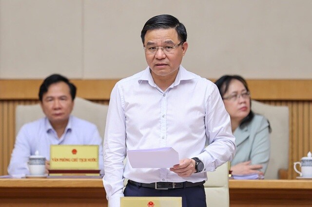 Bộ trưởng Bộ Công Thương: Nguồn cung xăng dầu và điện được bảo đảm